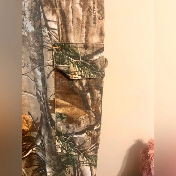 Men’s Field & Stream Camo Pants - Picture 7 of 11